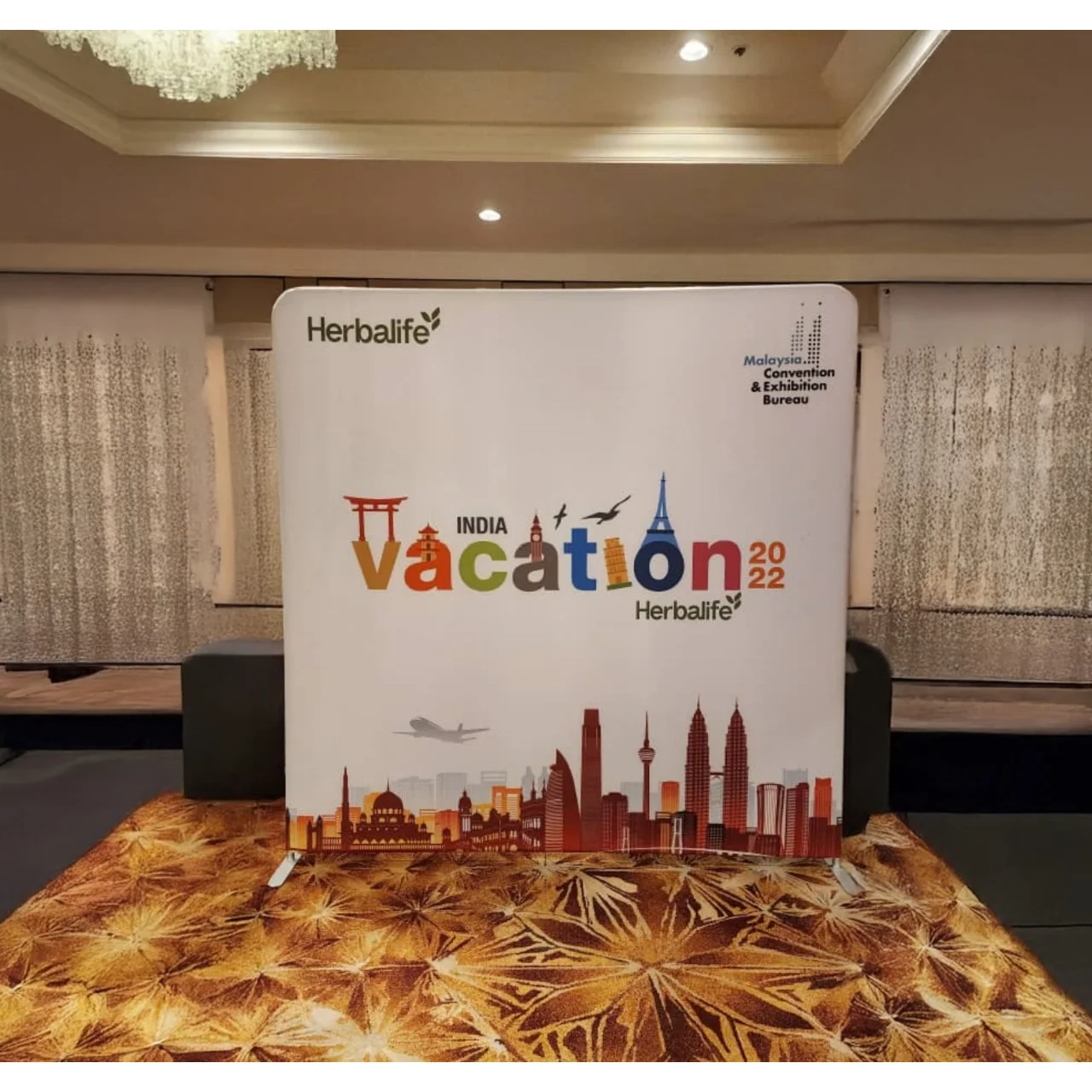 Standees Vacations