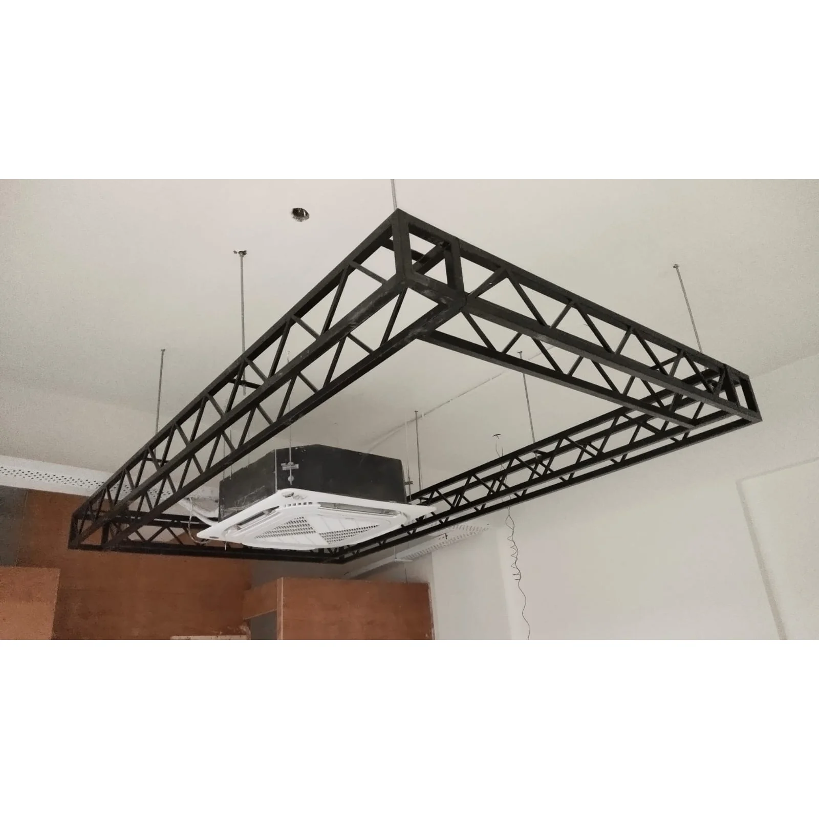 Truss - Elegant and Heavy Duty